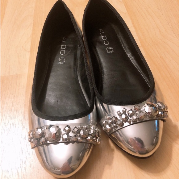 Silver Aldo flats - Picture 1 of 2